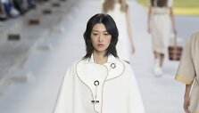 &bdquo;Herm&egrave;s&ldquo; 2019 m. pavasario ir vasaros kolekcijos modelis