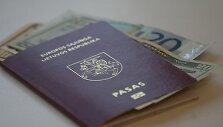 Į dokumentus &bdquo;netyčia&ldquo; pakliuvę pinigai