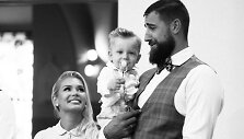 Eglė ir Jonas Valančiūnai su sūnumi Tauru