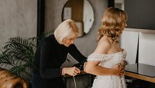 Karolina Meginytė vestuvėse imasi visų darbų