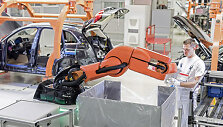 &bdquo;PART4you&rdquo; robotas &bdquo;Audi&ldquo; gamykloje