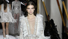 &bdquo;Zuhair Murad&ldquo; modelis