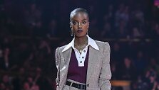 &bdquo;Tommy X Zendaya&ldquo; 2019&ndash;2020 m. rudens ir žiemos kolekcijos modelis