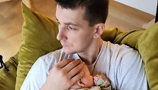 Simonas Storpir&scaron;tis su sūnumi