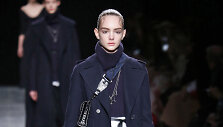 &bdquo;Valentino&ldquo; 2016 m. rudens-žiemos kolekcijos modelis
