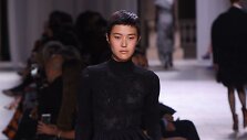 &bdquo;Givenchy&ldquo; 2019&ndash;2020 m. rudens ir žiemos auk&scaron;tosios mados kolekcijos modelis