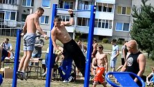 Gatvės gimnastikos turnyras Radvili&scaron;kyje
