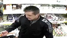 Kauno policija ai&scaron;kinasi, kas i&scaron; parduotuvės bandė pasisavinti prekes