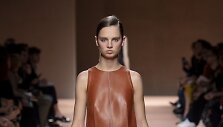 &bdquo;Herm&egrave;s&ldquo; 2020 m. pavasario ir vasaros kolekcijos modelis