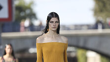 &bdquo;Chlo&eacute;&ldquo; 2022 m. pavasario ir vasaros kolekcijos modelis