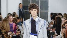 &bdquo;Proenza Schouler&ldquo; 2019 m. pavasario ir vasaros kolekcijos modelis