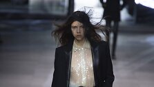 &bdquo;C&eacute;line&ldquo; 2019 m. pavasario ir vasaros kolekcijos modelis