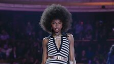 &bdquo;Tommy X Zendaya&ldquo; 2019&ndash;2020 m. rudens ir žiemos kolekcijos modelis