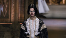&bdquo;Dior&ldquo; 2023 m. pavasario ir vasaros kolekcijos modelis