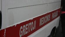 Dalies ausies netekusiam vyrui medikai diagnozavo girtumą ir gtrauminę dalies ausies amputaciją. 