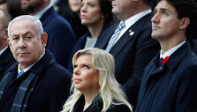 Benjaminas Netanyahu su žmona Sara