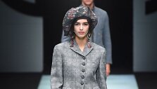 &bdquo;Giorgio Armani&ldquo; kolekcijos modelis