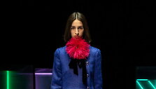 &bdquo;Emporio Armani&ldquo; 2021&ndash;2022 m. rudens ir žiemos kolekcijos modelis