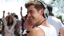Zacas Efronas filme &bdquo;Daugiau garso ir &scaron;viesų (#WAYF)&ldquo;