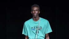 &bdquo;Balenciaga&ldquo; 2019&ndash;2020 m. rudens ir žiemos kolekcijos modelis