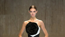 Kolekcija Carolina Herrera SS25
