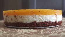 Persikų tortas su var&scaron;ke