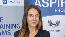 Vita Akstinaitė su Aspire Awards apdovanojimu