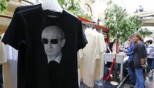 Rusijoje graibstomi mar&scaron;kinėliai su Vladimiro Putino atvaizdu