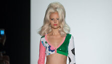 &bdquo;Jeremy Scott&ldquo; 2016 m. pavasario-vasaros kolekcijos pristatymas