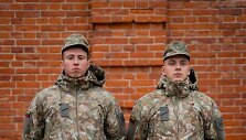 Savanoriškai privalomąją karinę tarnybą atliekantys Audrius ir Karolis 