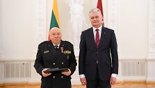 Prezidentas Gitanas Nausėda Joną &Scaron;ilinską apdovanojo Vyčio Kryžiaus ordino Riterio kryžiumi.