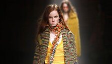 &bdquo;Missoni&ldquo; kolekcijos modelis