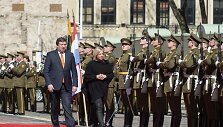 Kra&scaron;to apsaugos ministras Raimundas Karoblis susitiko su Nyderlandų gynybos ministre Jeanine Hennis-Plasschaert