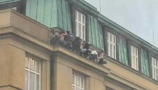 Iki dantų apsiginklavęs Prahos &scaron;aulys nu&scaron;ovė 13 žmonių