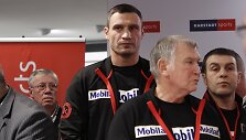 Vitalijus Klyčko ir Dereckas Chisora