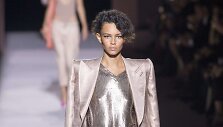 &bdquo;Tom Ford&ldquo; 2018 m. pavasario ir vasaros kolekcijos modelis