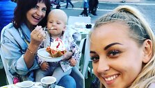 Eglė Straleckaitė-Daugėlė su mama ir dukra Vakare