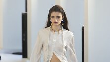 &bdquo;Chloe&ldquo; 2019 m. pavasario ir vasaros kolekcijos modelis
