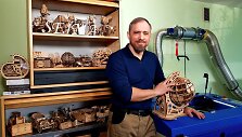 &bdquo;Labai dažnai mūsų galimybes riboja įsivaizdavimas, kad viena ar kita negalima, o jei pabandytume tuo įsitikinti patys?&ldquo;, &ndash; provokuoja &scaron;iaulietis &bdquo;Hobbywood&ldquo; įkūrėjas Saulius &Scaron;imkus
