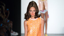 &bdquo;Jeremy Scott&ldquo; 2016 m. pavasario-vasaros kolekcijos pristatymas