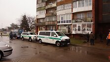 Įrankius vagys i&scaron;ne&scaron;ė per devynauk&scaron;čio rūsio langą.