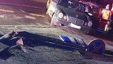 Klaipėdoje &bdquo;Mercedes&ldquo; markės automobilis i&scaron;vertė kelio ženklus
