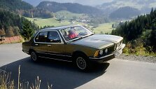 Pirmos kartos BMW 7 (1977-1986 m.)
