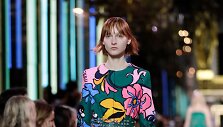 &bdquo;Schiaparelli&ldquo; 2019 m. pavasario ir vasaros kolekcijos modelis