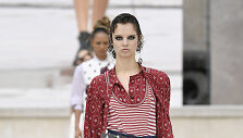 &bdquo;Chlo&eacute;&ldquo; 2021 m. pavasario ir vasaros kolekcijos modelis
