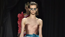 &bdquo;Viktor&Rolf&ldquo; modelis