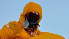Lietuvis Mindaugas &Scaron;atkauskas Lietuvos trispalvę i&scaron;kėlė ant trečios pagal auk&scaron;tį Žemės vir&scaron;ūnės &ndash; Kangchenjungos