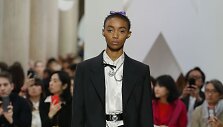 &bdquo;Miu Miu&ldquo; 2019 m. pavasario ir vasaros kolekcijos modelis
