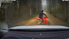 Gaudynių akimirka: motociklininko kritimo momentas
