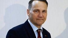 Lenkijos užsienio reikalų ministras Radoslawas Sikorskis / LUDOVIC MARIN / AFP